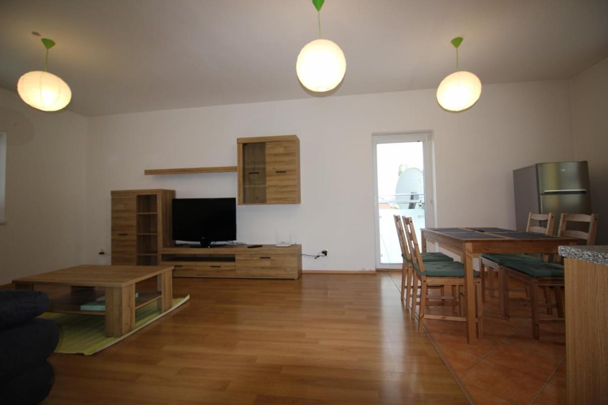 Apartman 502 Ruzindol Екстериор снимка
